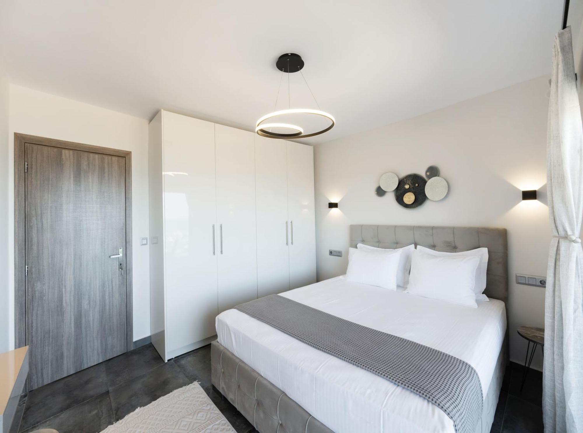 Adam'S Suite Frinion Экстерьер фото